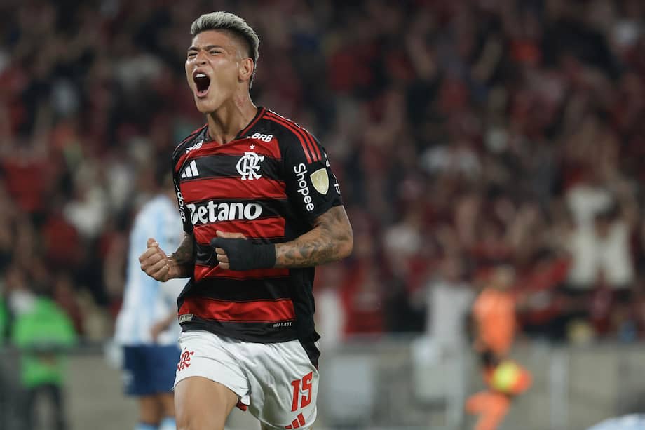 El mediocampista apareció en los minutos finales del partido para marcar el gol que aseguró la victoria de Flamengo frente a Cruzeiro en una nueva jornada del fútbol de Brasil.