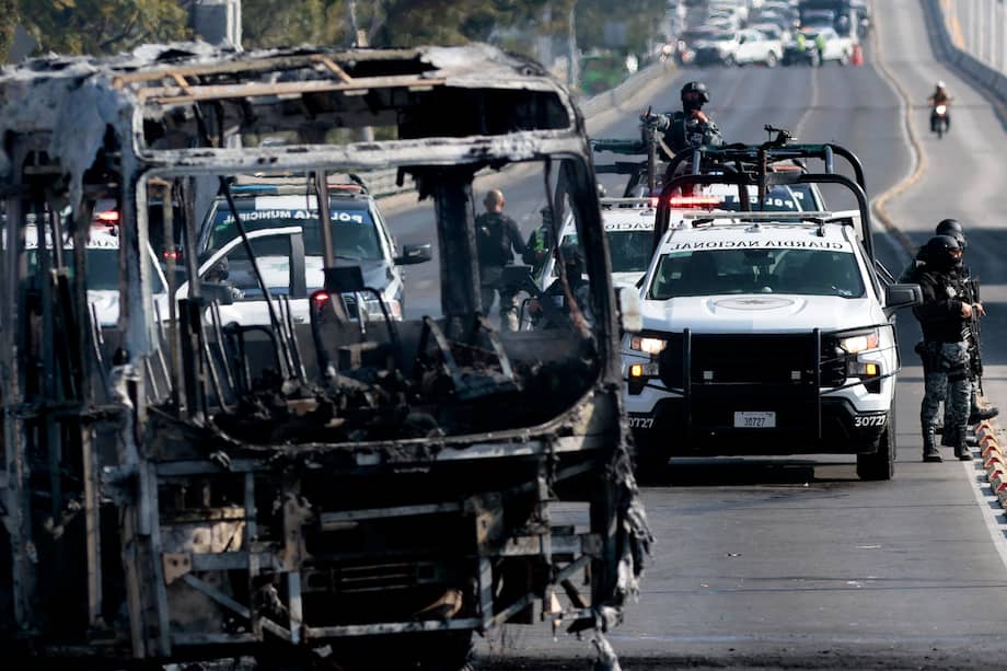 Imágenes de violencia tras la muerte del narcotraficante Nemesio “El Mencho” Oseguera, líder del Cartel Jalisco Nueva Generación (CJNG).