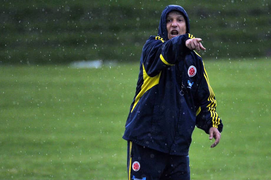 ‘Piscis’ Restrepo en uno de los entrenamientos bajo la lluvia bogotana. / Andrés Torre