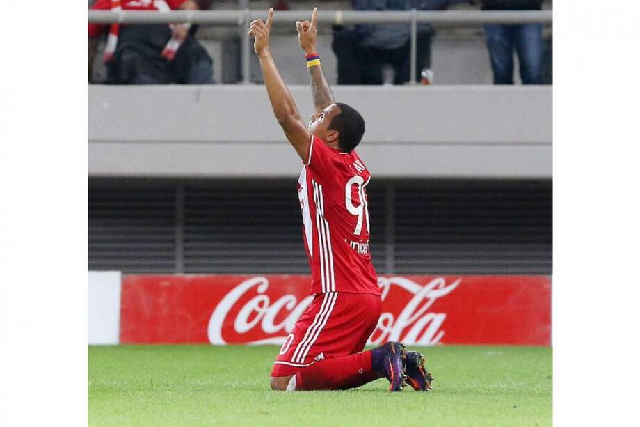 Felipe Pardo completa diez anotaciones con la camisa de Olympiacos. Foto: Twitter Olympiacos