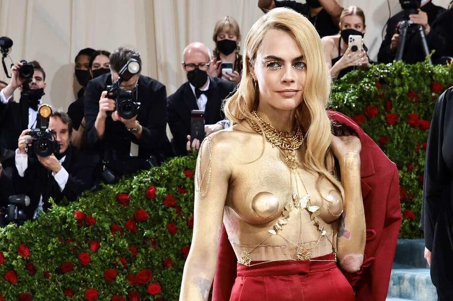 La modelo británica Cara Delevingne durante la Met Gala, en el Museo Metropolitano de Arte de Nueva York, en mayo de 2022.