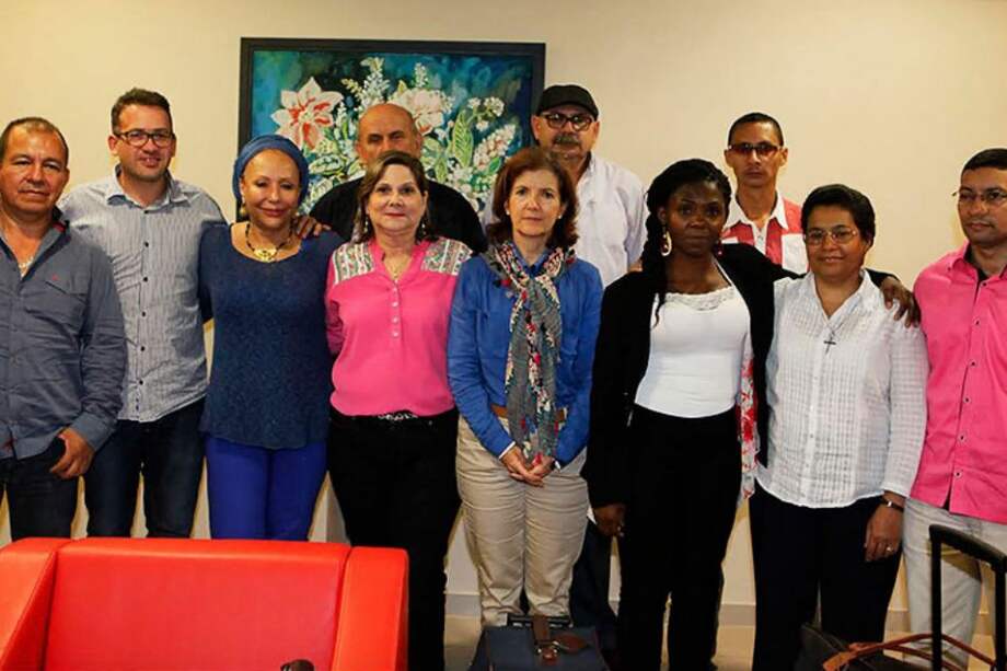 Culmina entrega de testimonios del último grupo de víctimas que viajó a La Habana