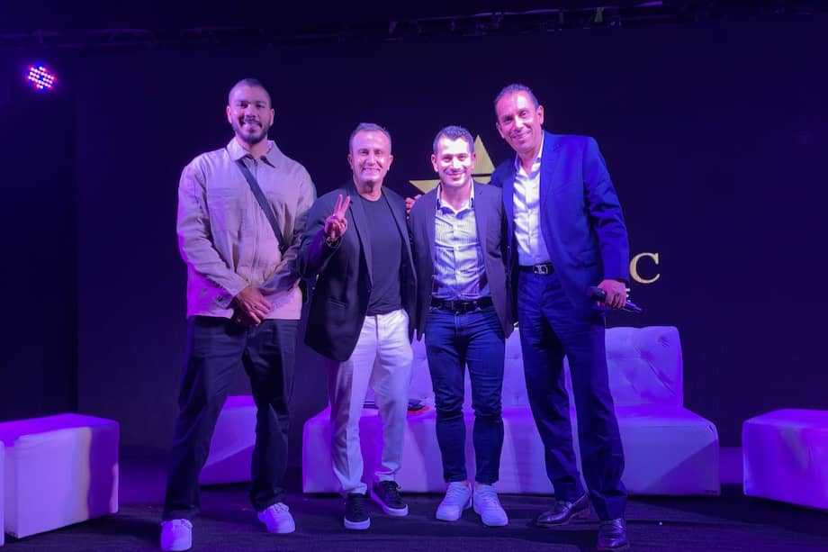 Artistas presentes en la conferencia de Anddy Caicedo.