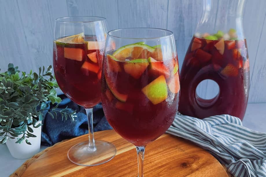 Acompaña tus mejores momentos con esta bebida que destaca el sabor del vino tino.