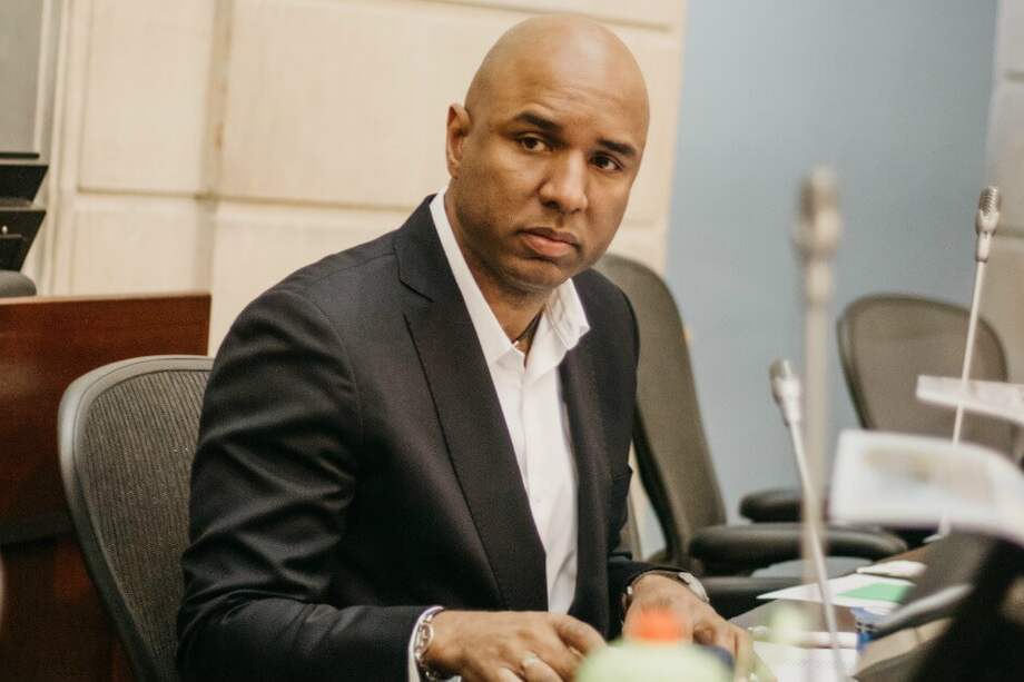 El senador Juan Luis Castro anunció que no volverá al Congreso para 2022.