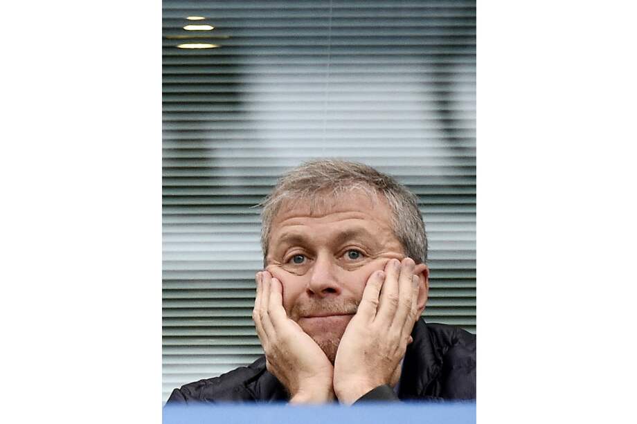 El dueño del Chelsea Roman Abramovich no pudo presentarse en la final que disputó su equipo el pasado sábado 19 de mayo luego de que expirara su visa. / EFE
