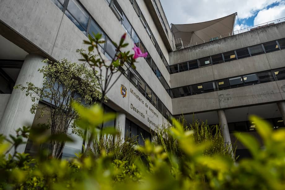 Fachada de la sede del Ministerio de Ambiente, en Bogotá.