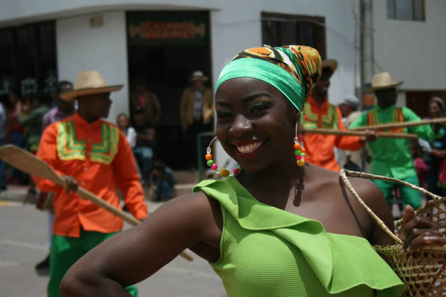 El domingo las campanadas del templo doctrinal alertaron a cada rato sobre las misas y el baile; y llegado el ocaso, los danzantes dejaban el último aliento en sus coreografías. / César Muñoz Vargas