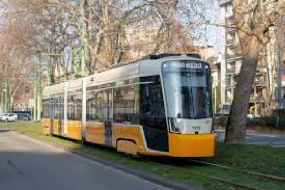 Foto de referencia del tranvía modelo Tramlink accidentado este 27 de febrero, que dejó un muerto y varios heridos.