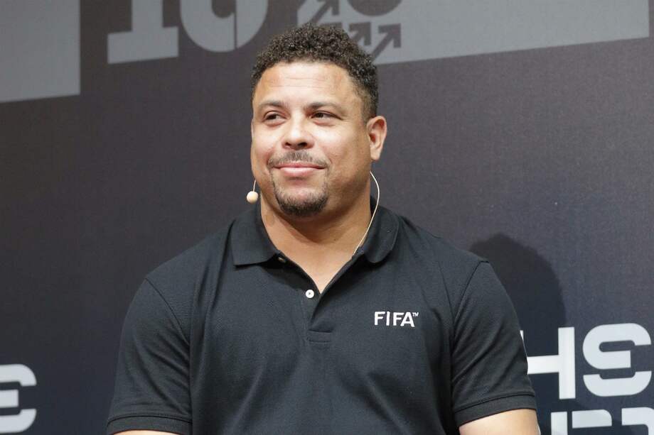 El brasileño Ronaldo Nazario señaló a su compatriota Neymar como el principal candidato a acabar con el reinado del argentino. / EFE