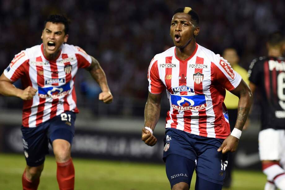 González (derecha). / EFE