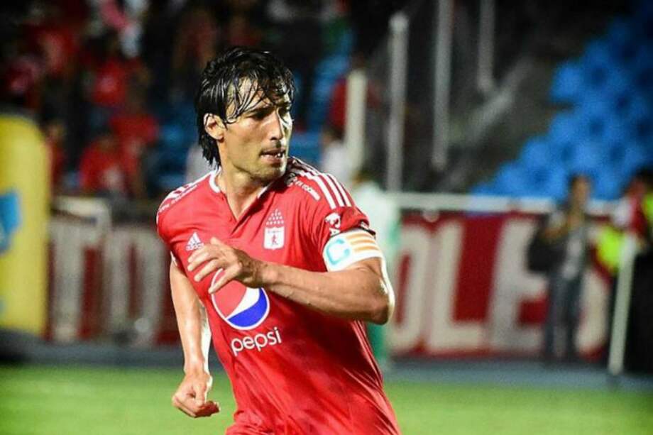 El delantero argentino Ernesto 'Tecla' Farías anotó los dos goles del América en el empate ante Real Cartagena. / América de Cali