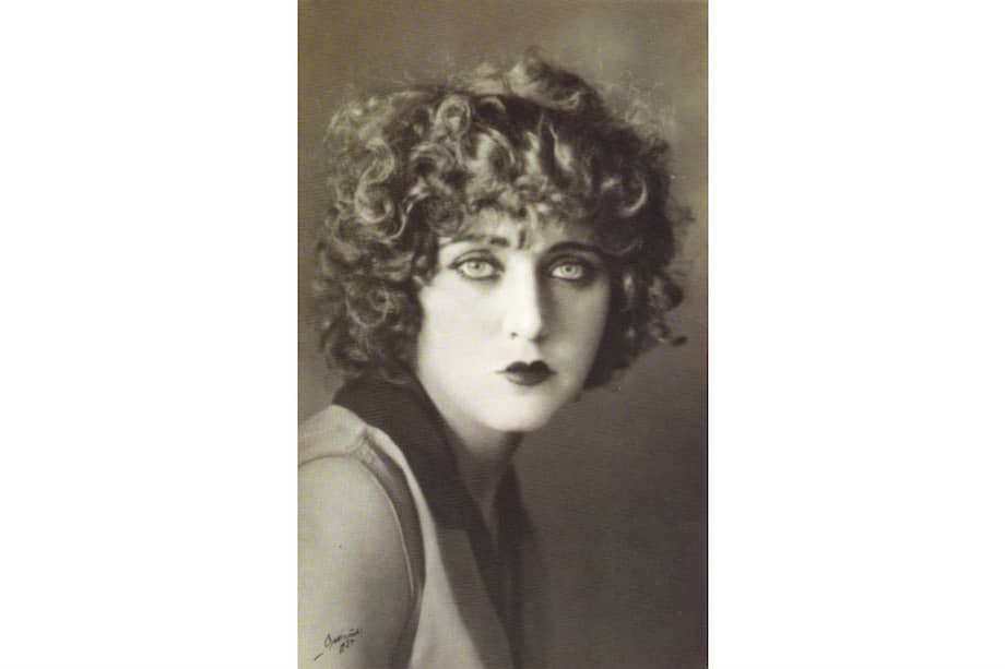 El nombre real de Nahui Olin fue María del Carmen Mondragón Valseca. Dedicó su vida a la pintura y la poesía.
/ Antonio Garduño