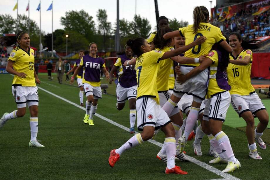 Daniela Montoya celebra el tanto marcado en Moncton. Foto: AFP