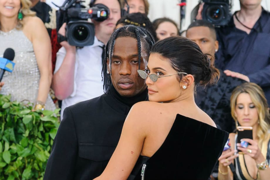 Kylie Jenner y Travis Scott practican la co-crianza para educar a su hija Stormi Webster de 3 años.