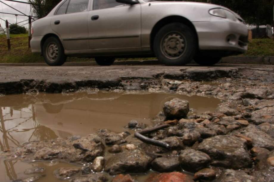 Distrito busca tapar 2.000 huecos en 100 días