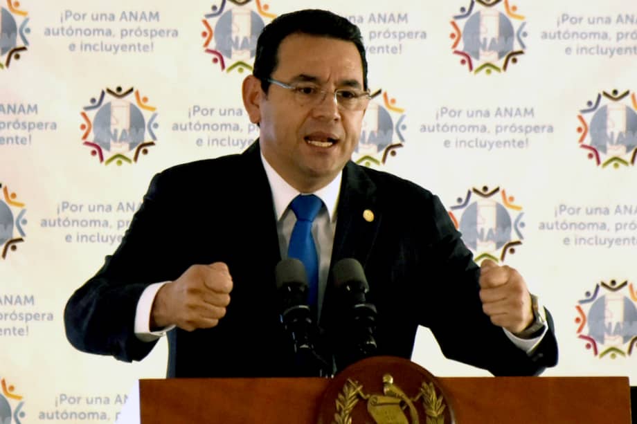 Jimmy Morales, presidente de Guatemala, quien antes de llegar al cargo era reconocido por su trayectoria como comediante. / AFP