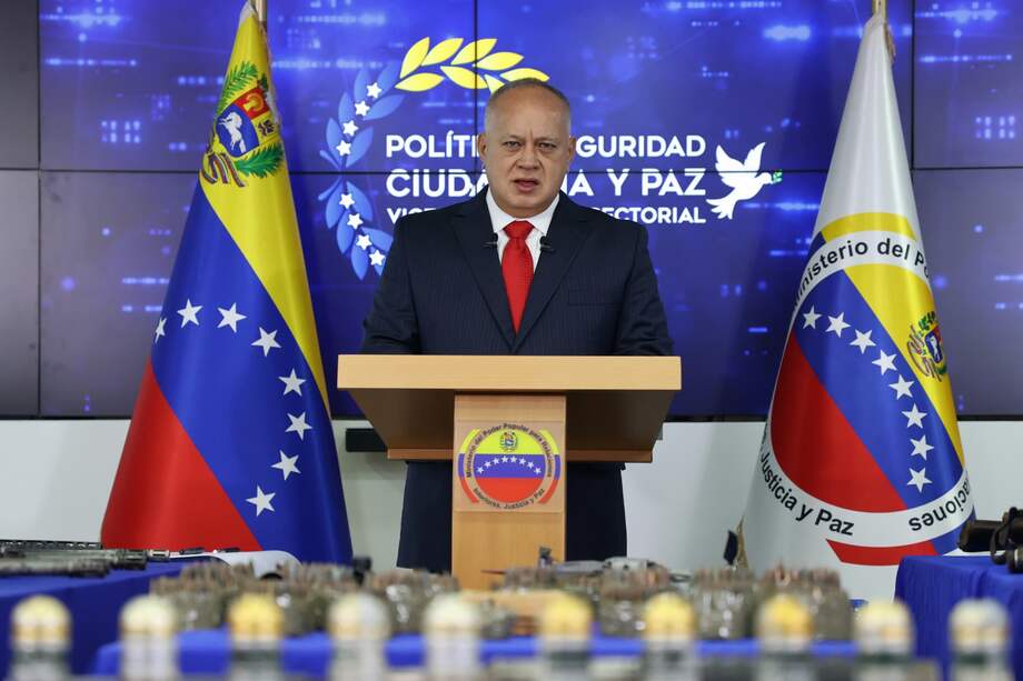 Cabello informó este sábado sobre un nuevo plan para derrocar al presidente Nicolás Maduro, en el que vinculó a la líder opositora María Corina Machado y a otros dirigentes antichavistas.