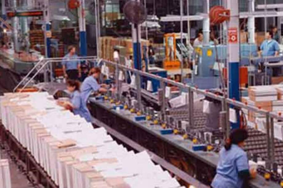 Confianza de industriales en economía se sigue debilitando