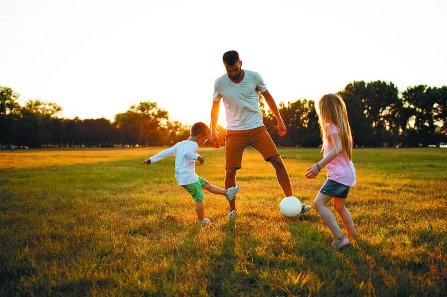 Lo más importante es comprender los motivos por los que el niño practica el deporte y no modificarlos. / Getty Images