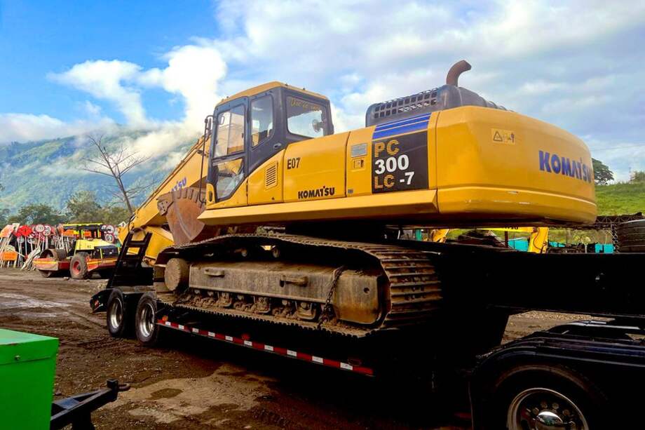 La Transversal Quibdó - Medellín estará cerrada mientras se logra la remoción de todos los deslizamientos. / invías