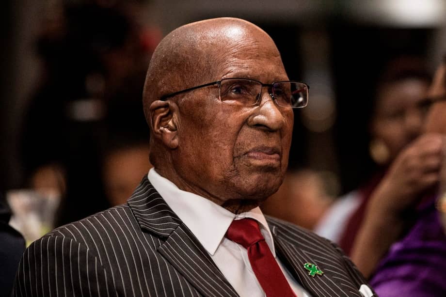 Murió Andrew Mlangeni, un héroe de la lucha contra el Apartheid en Sudáfrica.