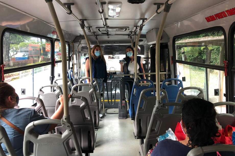 En la capital del Tolima se adelantan controles en el transporte público para verificar el cumplimiento de las medidas de bioseguridad.