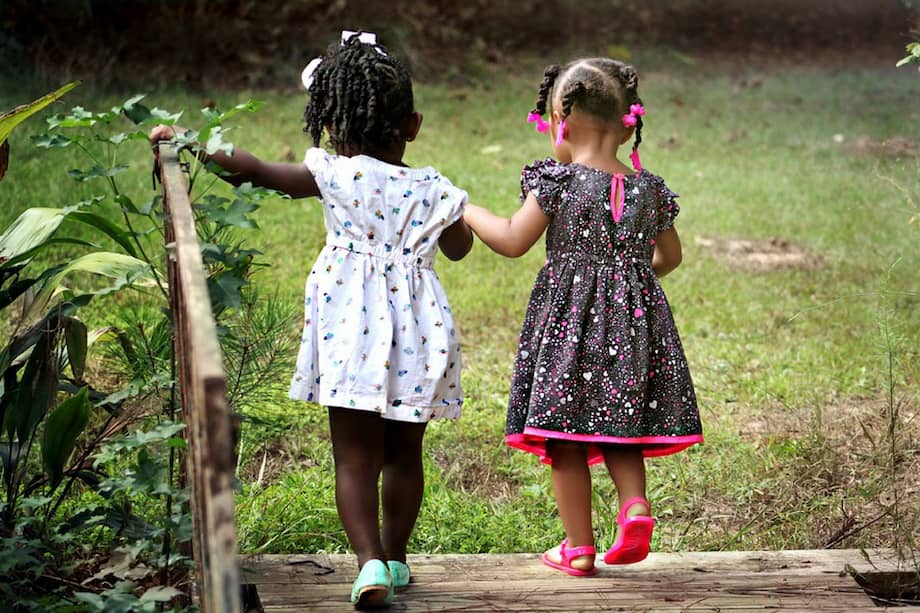 40% de las personas cree recordar momentos de su primera infancia, pero no son más que "construcciones" mentales a partir de fotos, relatos u otras vivencias. / Pixabay.