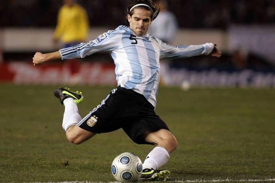 Fernando Gago será baja de Argentina ante Bolivia