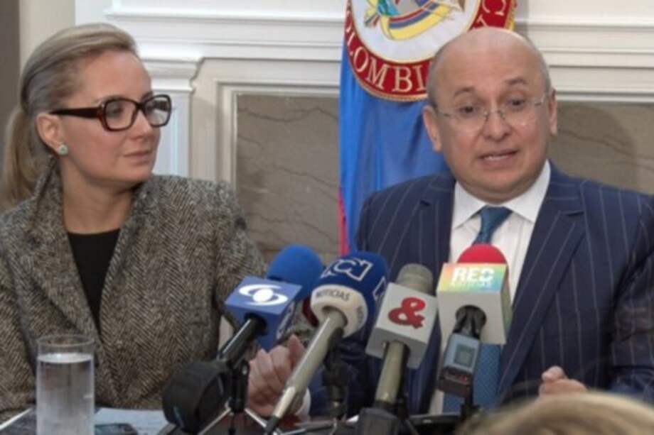 Nueva era en la Fiscalía, a explicar millonarios contratos de Natalia Springer