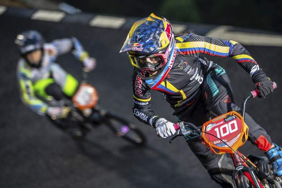 Mariana Pajón durante los cuartos de final en la Copa Mundo de BMX. Foto: UCI BMX Supercross