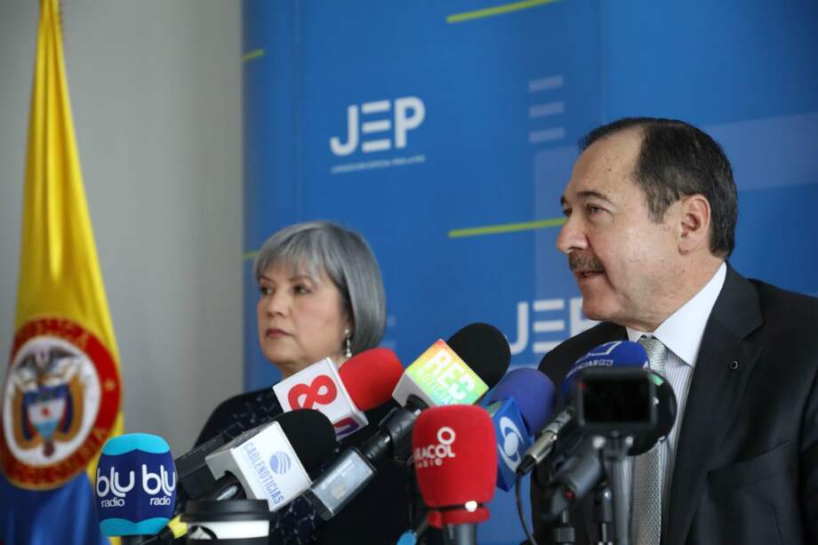 El pasado miércoles, ante los continuos ataques a la JEP, la presidenta de la JEP, Patricia Linares, recibió el apoyo del presidente (e) de la Corte Suprema de Justicia, José Francisco Acuña, con quien se reunió. El magistrado destacó la importancia de seguir trabajando por la paz del país. /Suministrada.