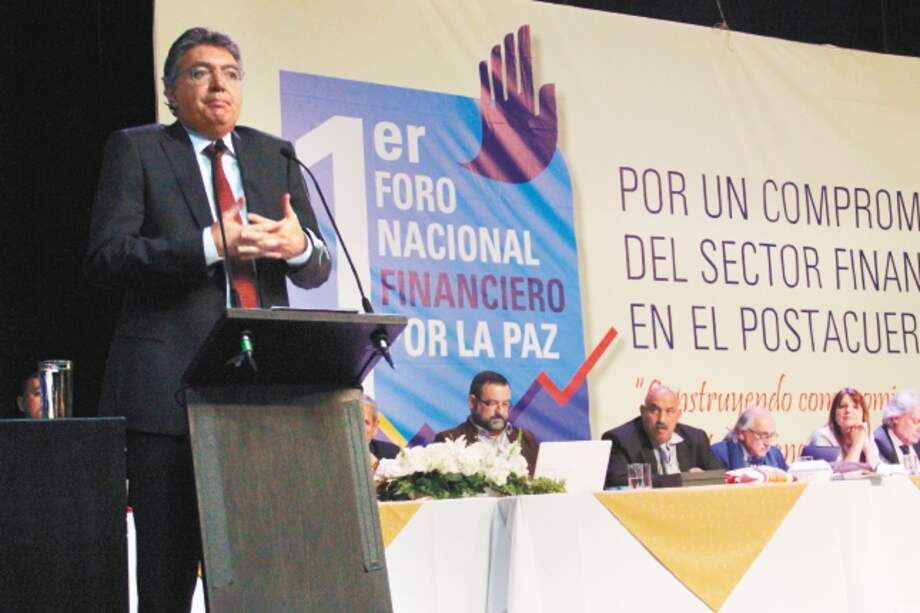 El ministro de Hacienda, Mauricio Cárdenas, durante su intervención en el Foro Financiero por la Paz. / Ministerio de Hacienda
