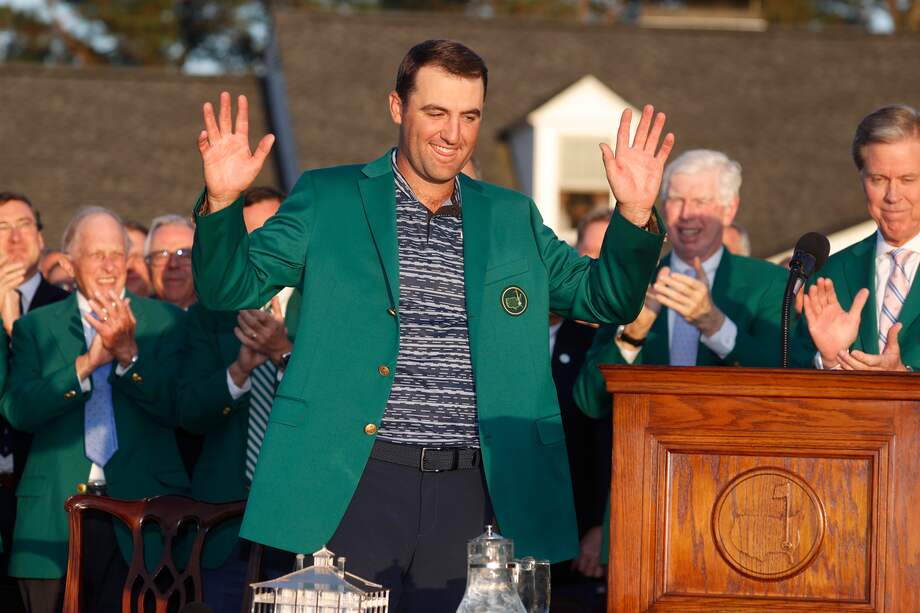 Scottie Scheffler con la chaqueta verde que lo acredita como campeón del Masters de Augusta.