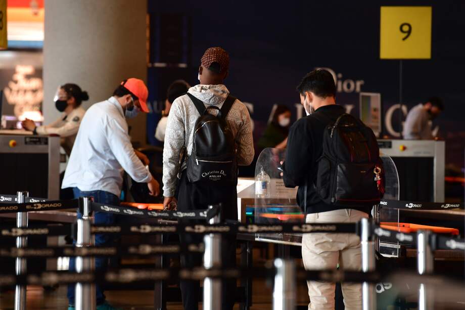 Uno de los puntos más críticos, en cuanto a infraestructura aeroportuaria, es el Aeropuerto Internacional El Dorado.