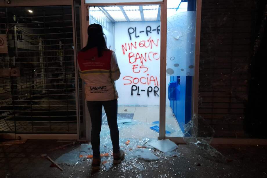 En el barrio Villa Luz fueron atacados varios cajeros automáticos.