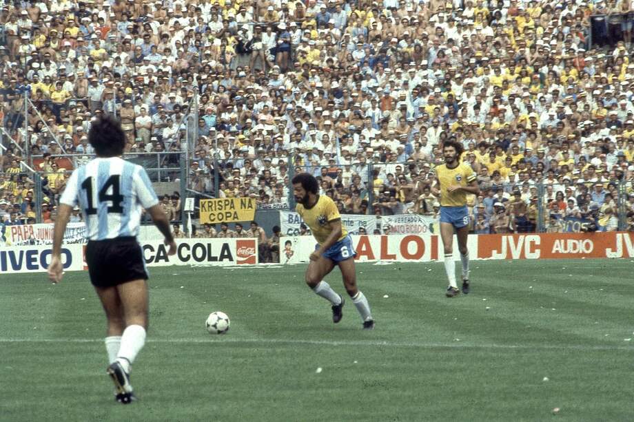 Junior, uno de los mejores futbolistas de la historia de Brasil.