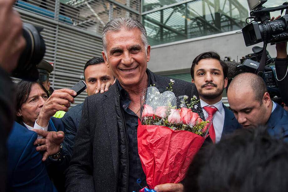 Carlos Queiroz, el nuevo entrenador de la selección de Colombia, a su llegada al aeropuerto el Dorado de Bogotá. / Diana Sánchez - AFP