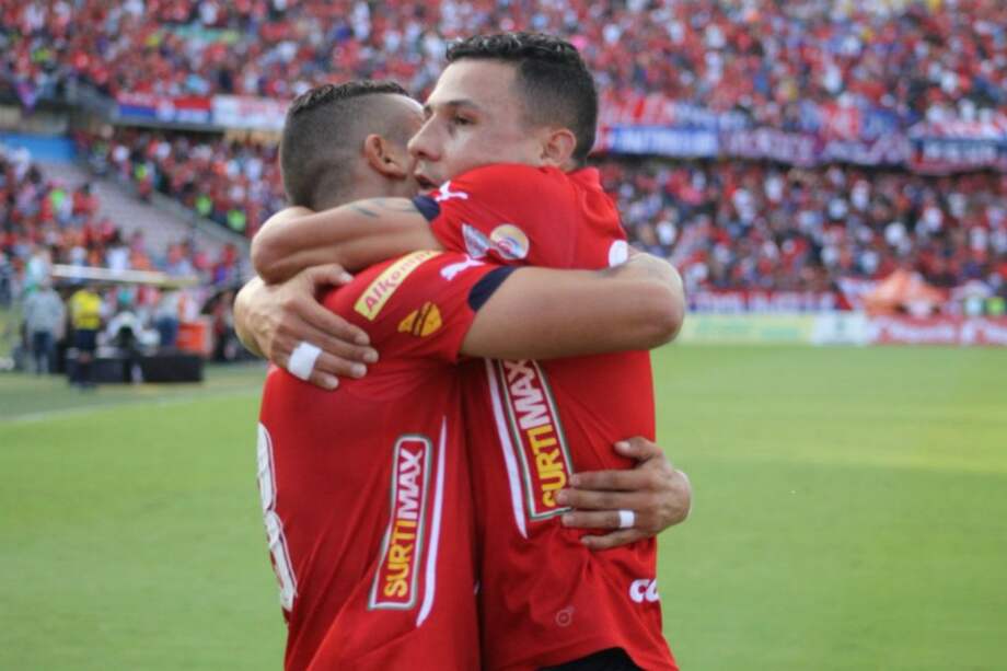 Medellín ganó con coles de Leonardo Castro, Cristian Marrugo y Hernán Hechalar. / @DIM_Oficial