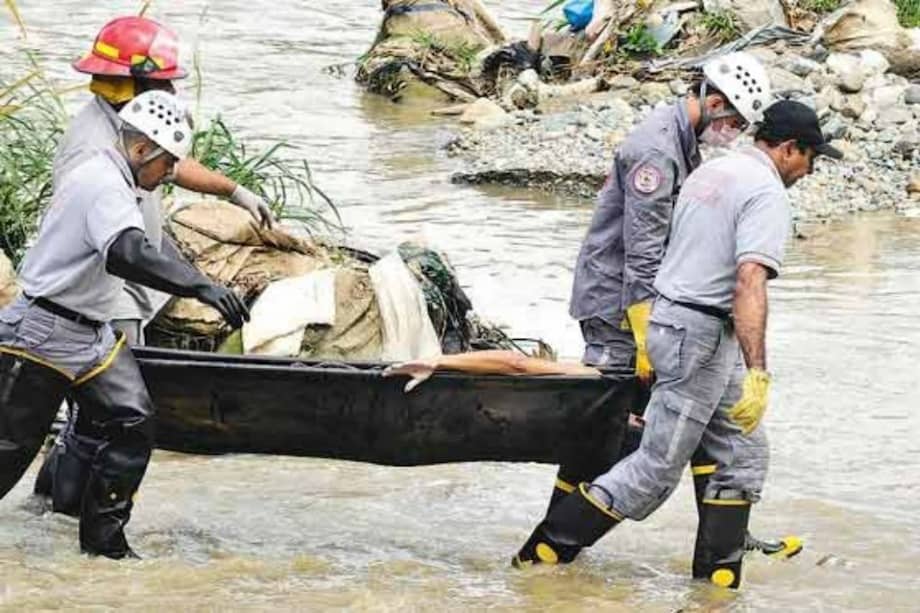 Hallan cuerpo de un hombre a orillas del Río Medellín
