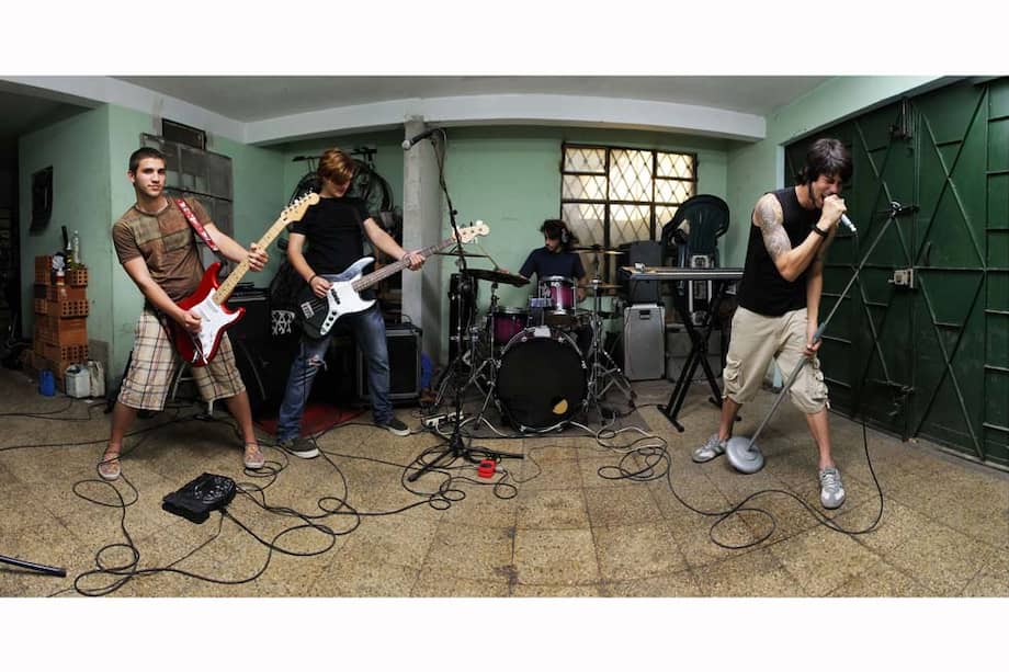 Una banda independiente por lo general tiene que rebuscarse los recursos para surgir o no saldrán del garaje de la casa. / 123rf