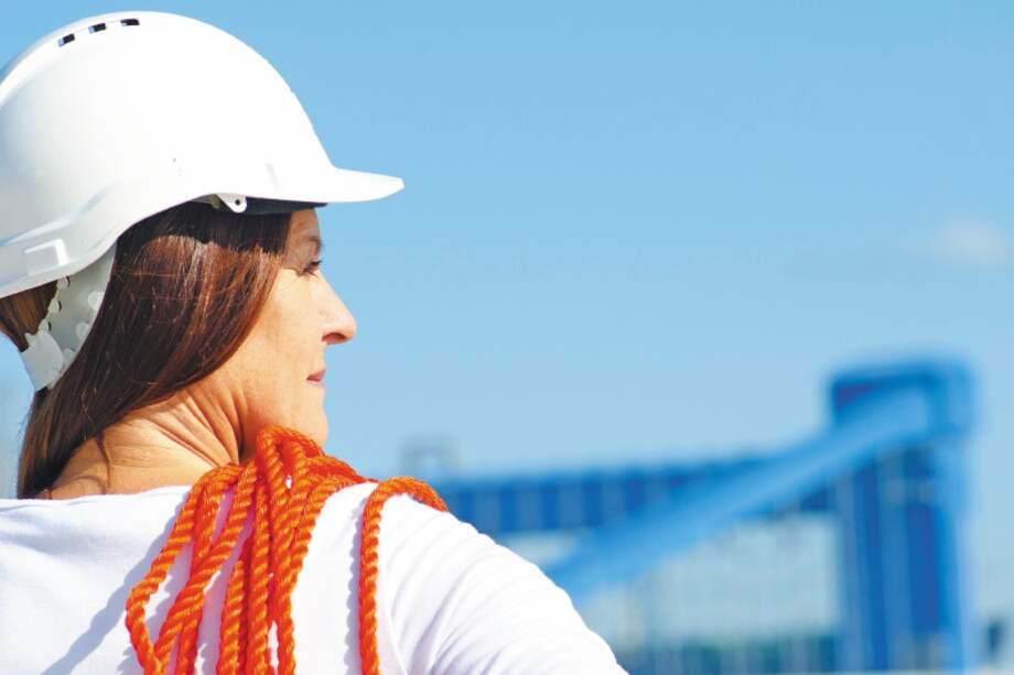 Una de las raíces del problema es la falta de información y la cultura del silencio alrededor de los sueldos. Muchas mujeres en el campo laboral no tienen manera de saber que están siendo discriminadas y subvaloradas. / iStock