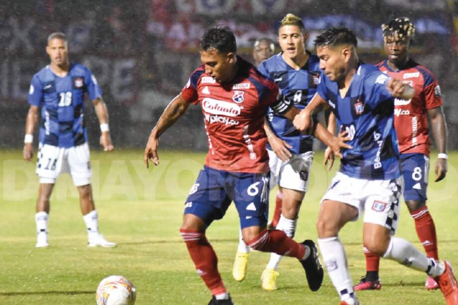 Chicó y Medellín se enfrentaron por la fecha ocho de la fase regular, en un partido en el que los boyacenses ganaron por 2-0.