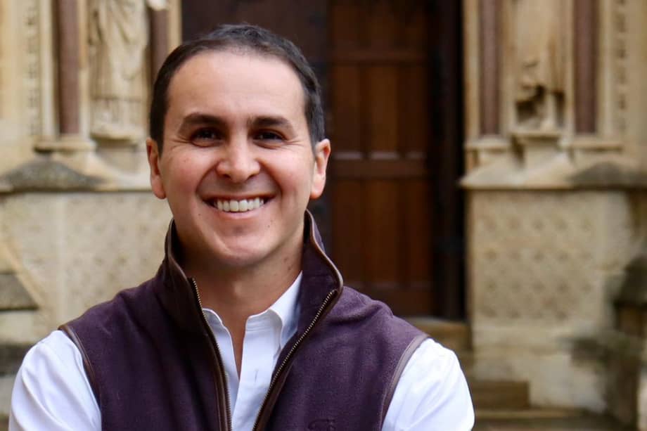 Alejandro Moya Riveros adelanta un proyecto en conjunto con el Instituto de Oxford, Microsoft y la Fundación Clooney.