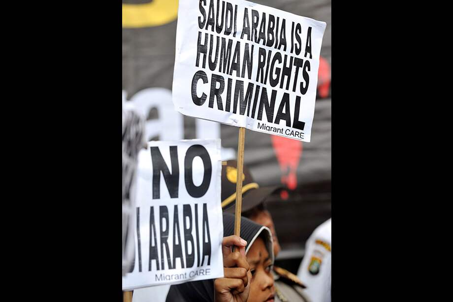 Protestas en Indonesia contra el régimen de Arabia Saudi. / AFP