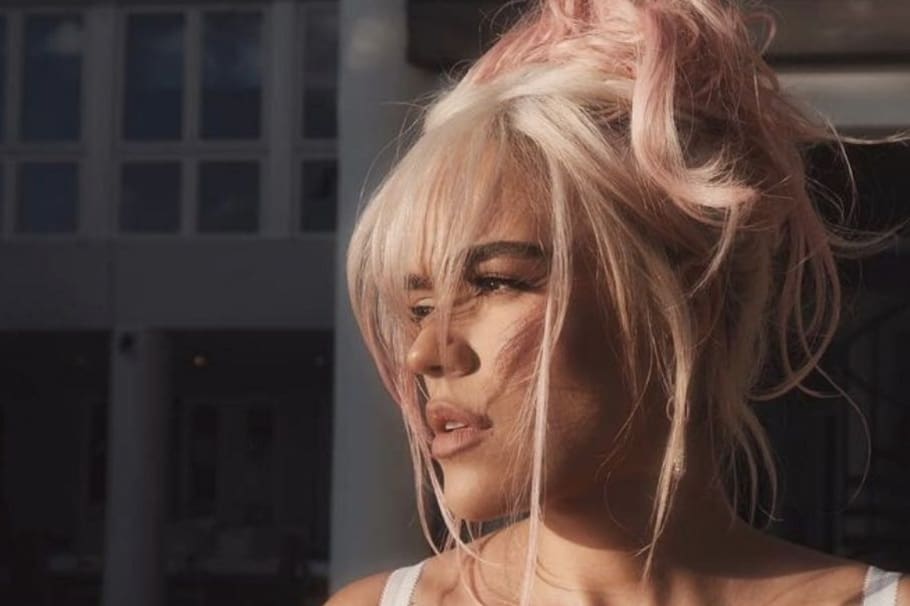 Un curioso hecho ocurrió en Bogotá, uno de los carros publictarios de La Bichota fue llevado en grúa a los patios.