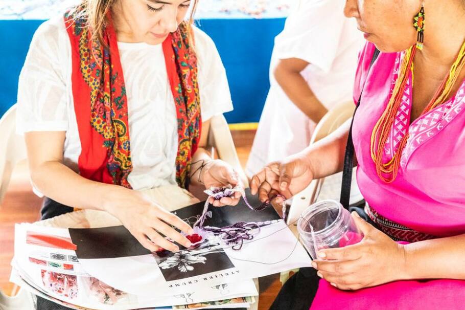 Maestros ancestrales en las pasarelas de B Capital