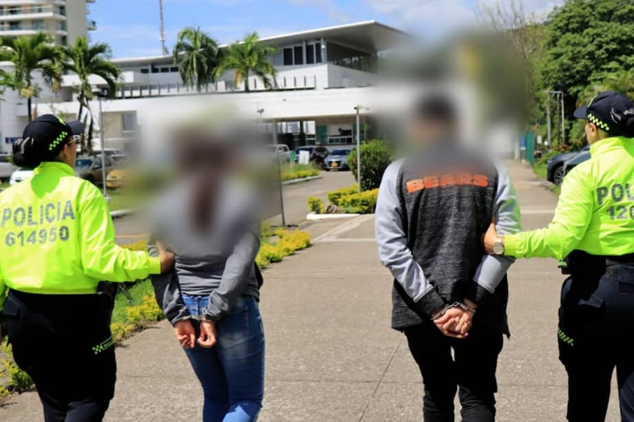 La mujer habría permitido que su compañero sentimental ejerciera un ciclo de violencia contra su hija.