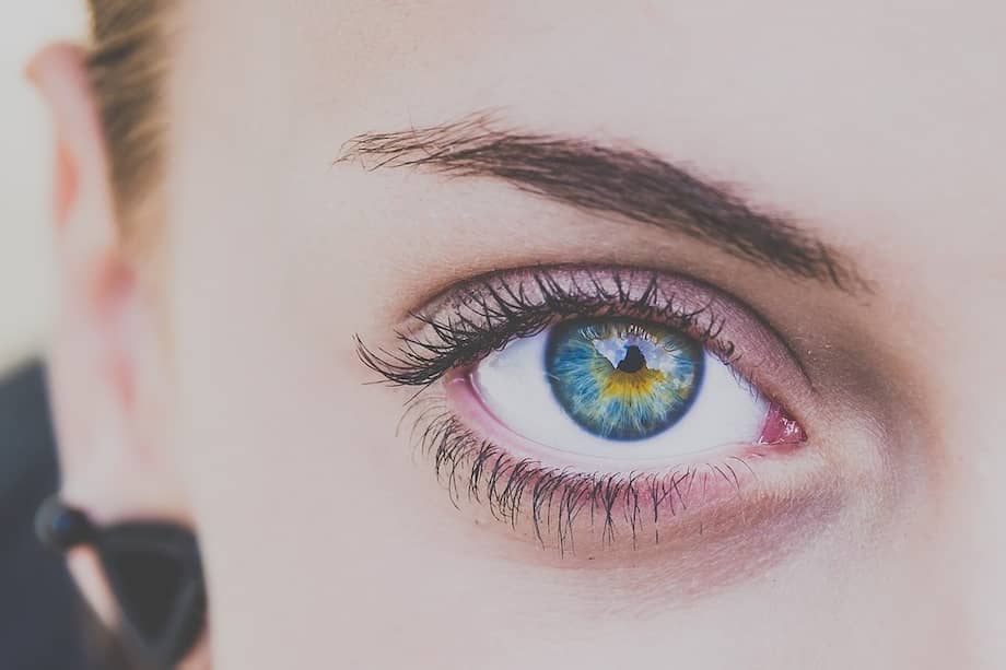 Las cejas son fundamentales en la apariencia de las personas.