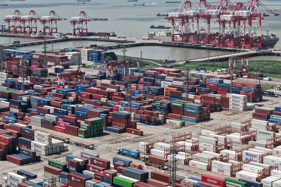 El repunte compensó la contracción en EE. UU. con mayores envíos a Asia y Europa, mientras productos de alto valor como semiconductores y autos ganaron terreno.